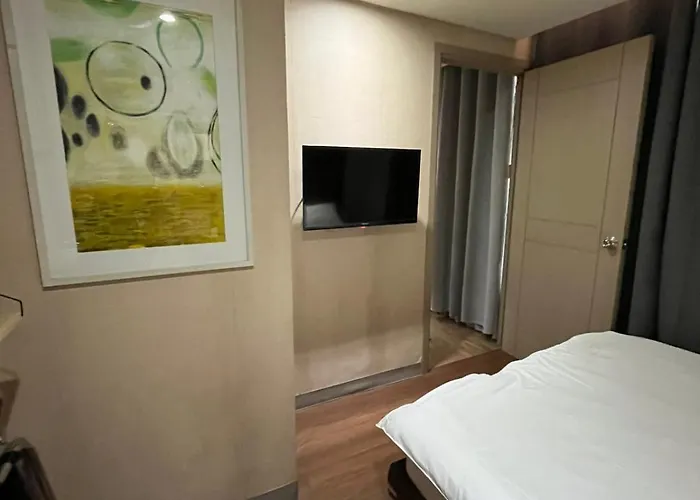 The Serenity Tower 90bb *